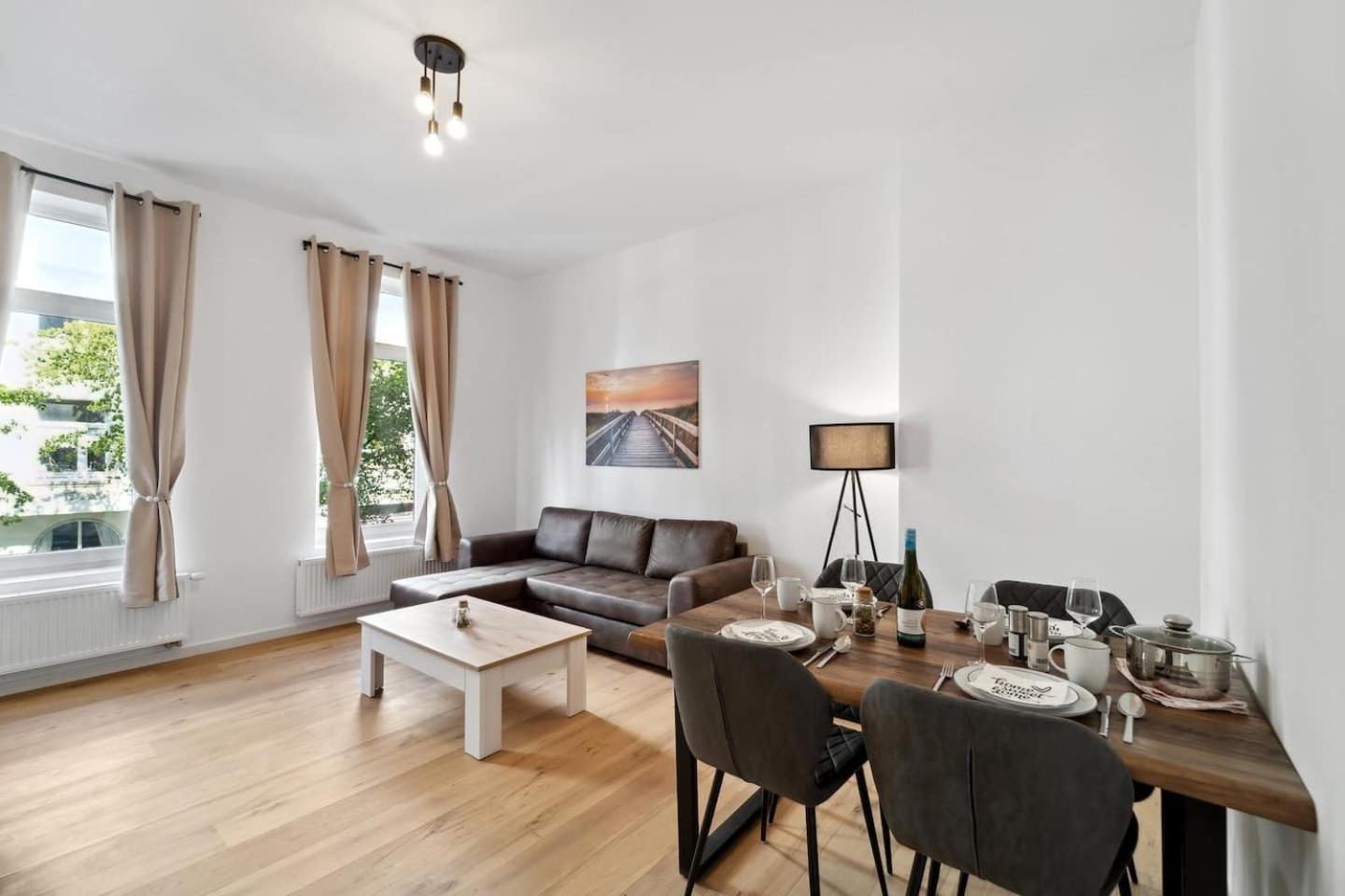 فيلهلمسهافن Infinity Stay Ferienapartments Rheinstrasse المظهر الخارجي الصورة