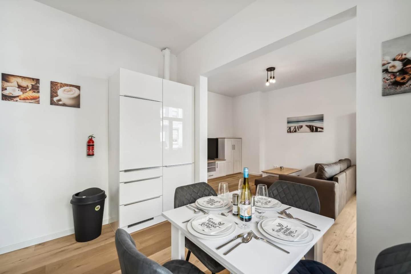 فيلهلمسهافن Infinity Stay Ferienapartments Rheinstrasse المظهر الخارجي الصورة